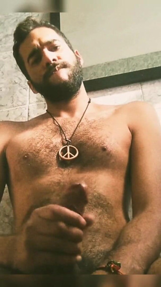 Casth Xavier: Man hairy masturbate