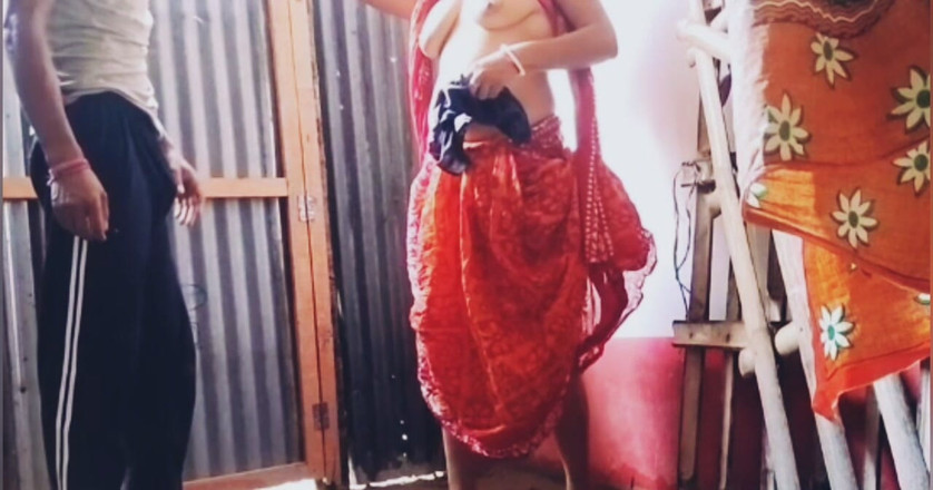 Teensex: Saree cantik saya memakai bhabi dengan buah dada besar menunggu...
