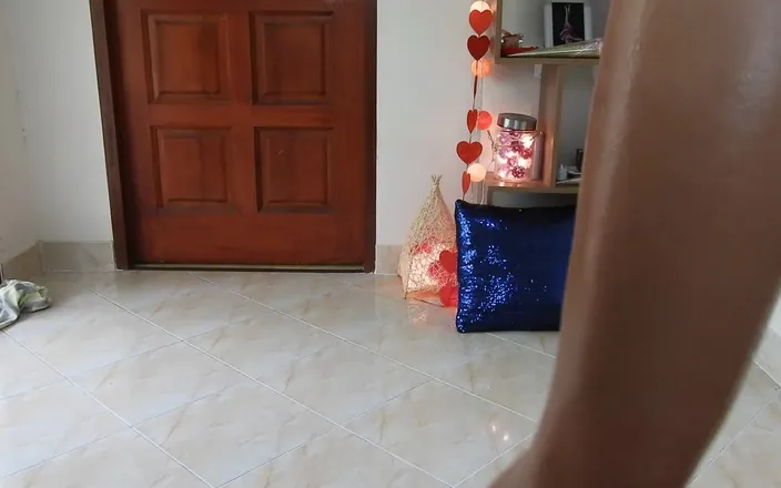 MissAnja_FH: Dripping Sweat Naked Body
