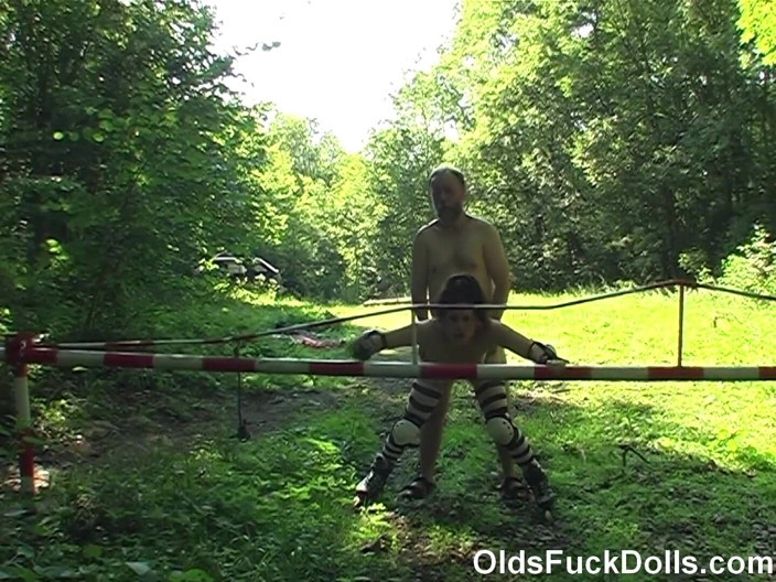 Olds Fuck Dolls: Olds Fuck Dolls - Babi tua Pavel Terrier mengongkek babi muda...
