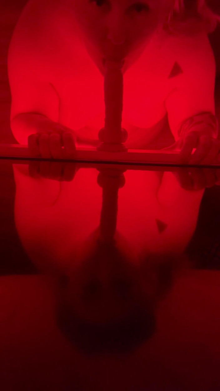 Quinnicide: Bbw-milf diep in keel dildo rommelige pov