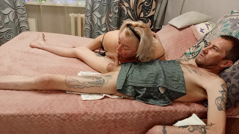 Zona901: Vecinei îi place să sugă pula și să-mi înghită sperma