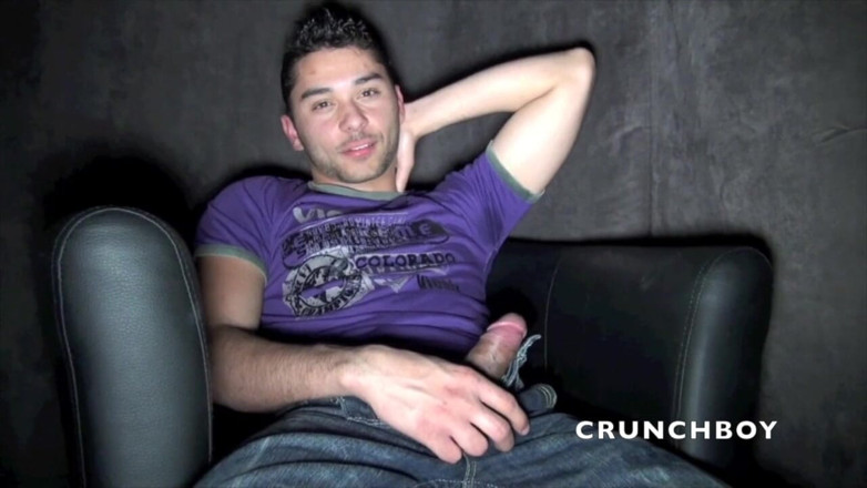 Crunch Boy: Cowok biseksual seksi dientot sama diego di ruangan casting bokep