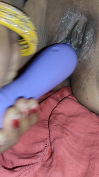 Dildo berganda menikmati dildo organik Jaya