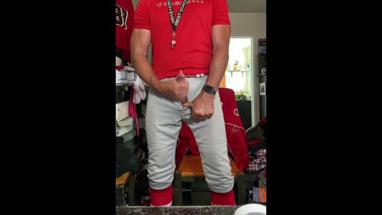 JockDad87: Jockdad87 Edges în echipament de baseball și șosete cu dungi roșii