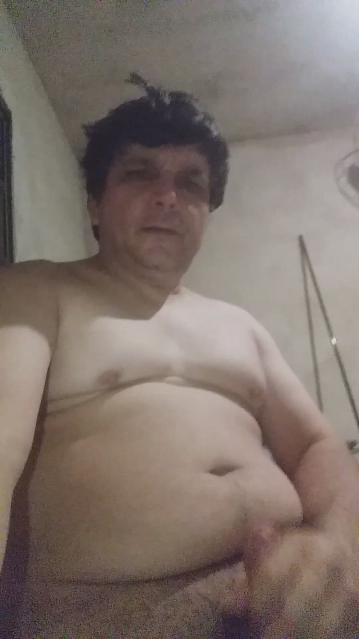 Claudio: 내 얼굴에 정액을 쏟았다