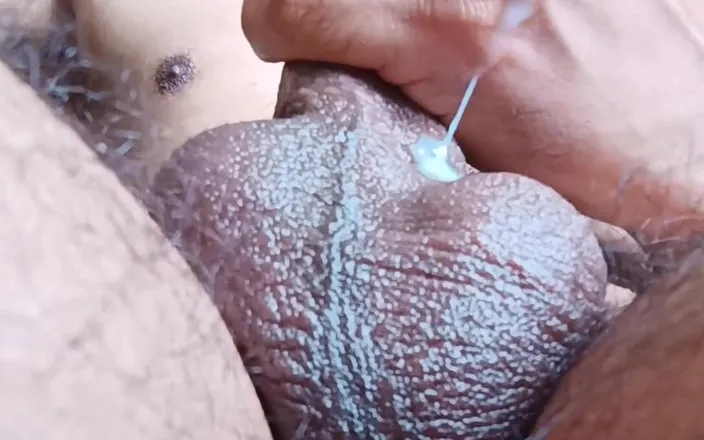 Tommhot: Cumshots and a Lot of Milk for You. Tomm hot