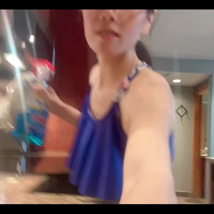 sweethanajapanese: 厨房里的性感屁股