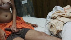 Hornycouple149: Ibu tiri India datang ke kamarku - aku udah coli - dia...