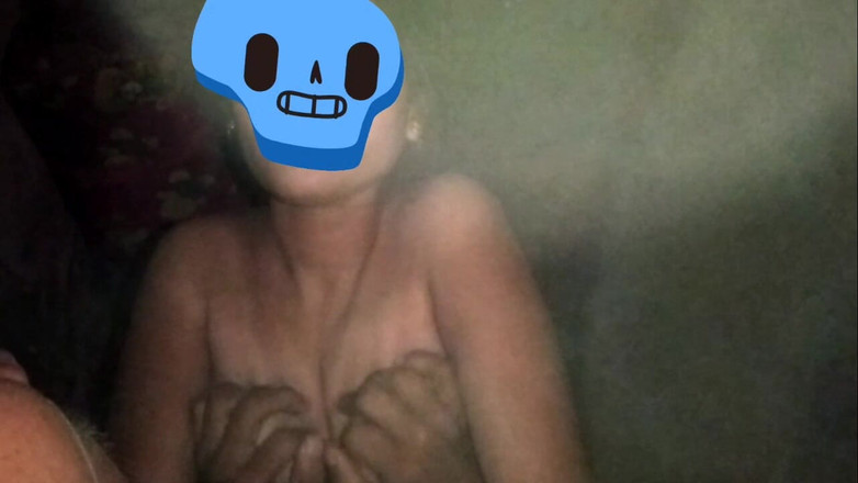 hotsimran70: Villaggio bhabhi grandi tette cazzo duro notte intera