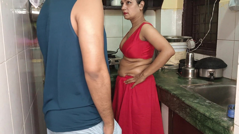lust of milf: Lelaki silinder berseronok dengan bhabhi kesepian