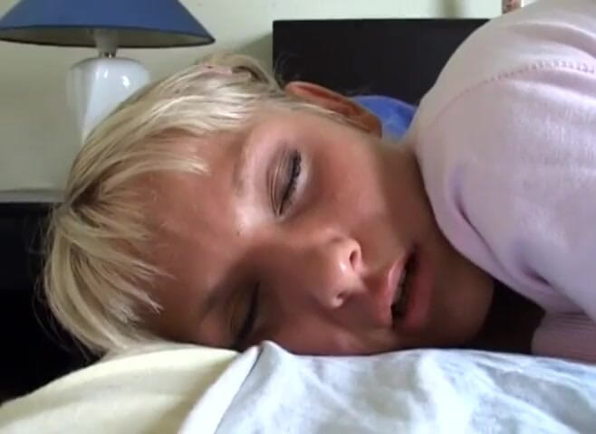 German Fuck Movie: Fingered in the ass by my girlfriend