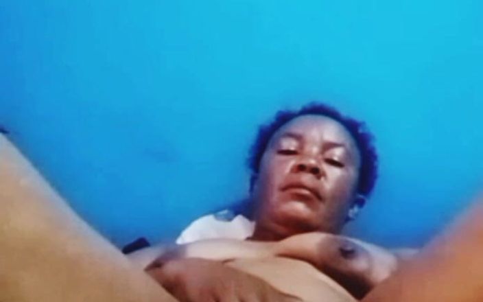 Sugarmama video call mutual masturbation: ママはビデオ通話で彼女の猫を再生しますep5