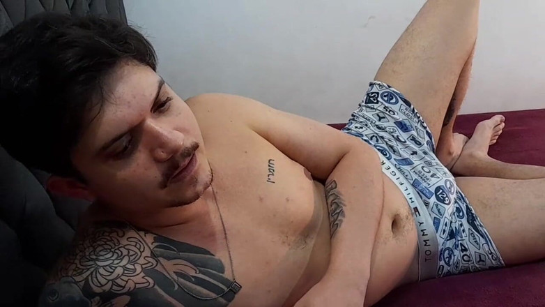 Raquel Cardoso Da Rosa: Prima.chegou E Sentou