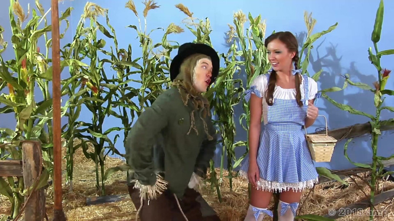 Adventures In Pornland: Не Волшебник Oz XXX - S4 - Alexis Adams и Eric Swiss, косплей траха на кукурузном поле