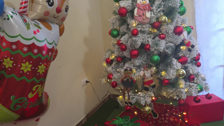 katha: Nevlastní otec má nádhernou vánoční trojku se svými dvěma krásnými...