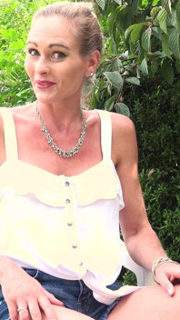 Naughty British MILF Elegant Eve Washes Her Hot Naked Body Outside
