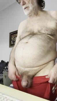 08.12.2025 Obnažování kraťasů v tělocvičně