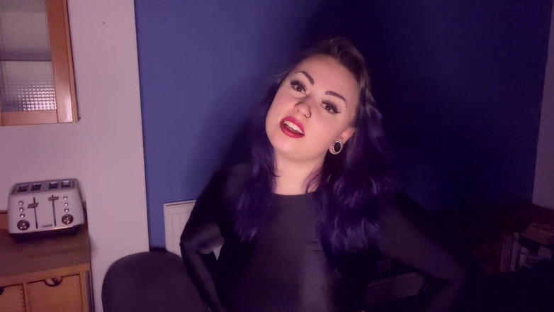 Miss Valentina: Bayar aku atau istriku yang tahu