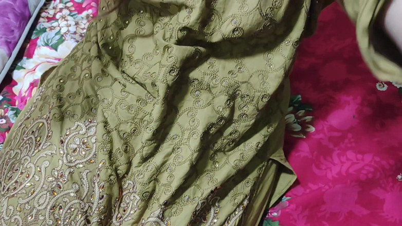 Sairaxsaim: Дезі пухка індійська дівчина з великою дупою