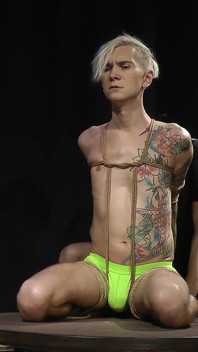 Nicky Bondage tourmente Mc HD 1080