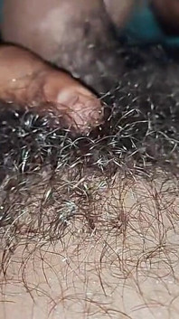 Adik tiri saya sedar buat pertama kali, menghisap dan menghisap air mani