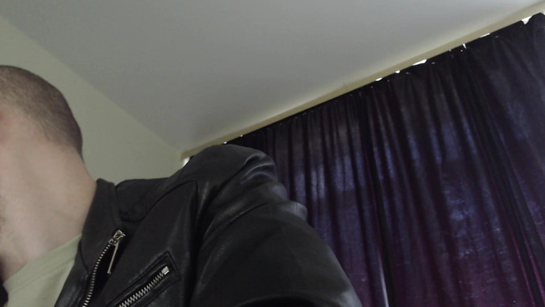 Hunky time: Alpha Feeds Drool to His Submissives