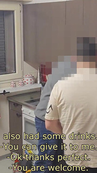 Bu yakışıklı heteroseksüel evli tesisatçıyı bir adam tarafından ilk saksosunu denemeye ikna ediyorum ve boşalana kadar onu emmeme izin verdi