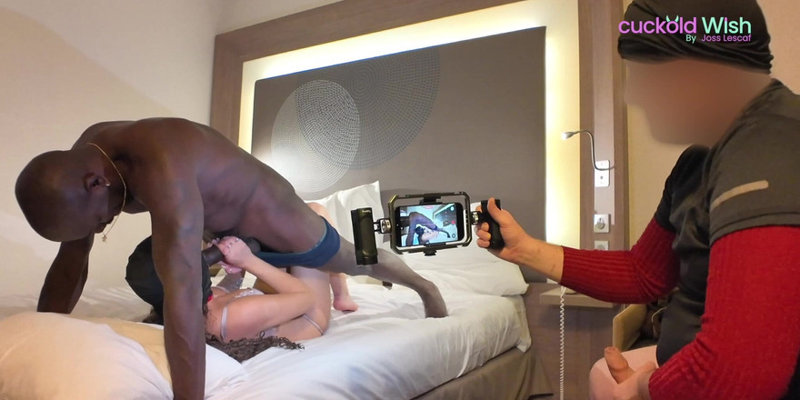 Joss for Cuckold wish: Garota de 18 Anos Já Está Com Um Corno