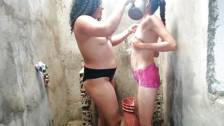 catalinagrande: Я трахаю свою збуджену зведену сестру