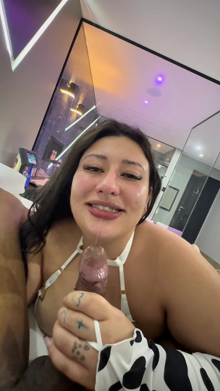 Agatha Ludovino: Esse Seguidor Veio Do Rio De Janeiro Só Para Foder...