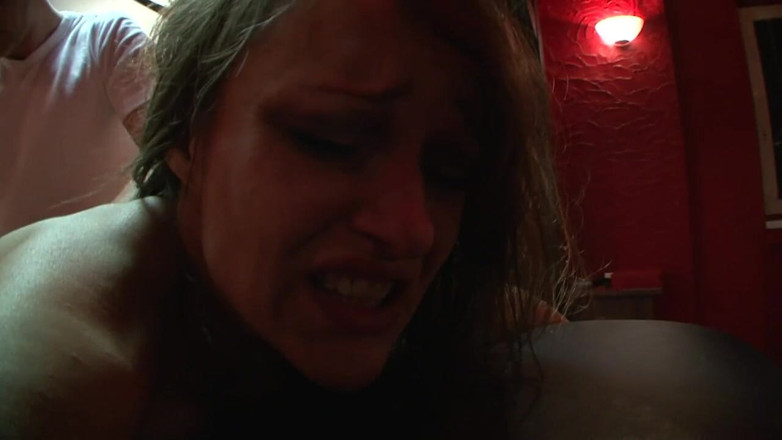 Absolute BDSM films - The original: Lezbiyene zincirleme, aşağılayıcı köle rehberlik ediyor