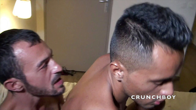 French Twinks Amator videos: Latino twink ošukaná tátou