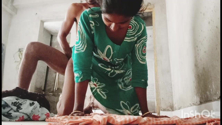 AmpleOunce283: Sexy bengálská bhabhi Desi Gaon dostala do budovy Naya část 02