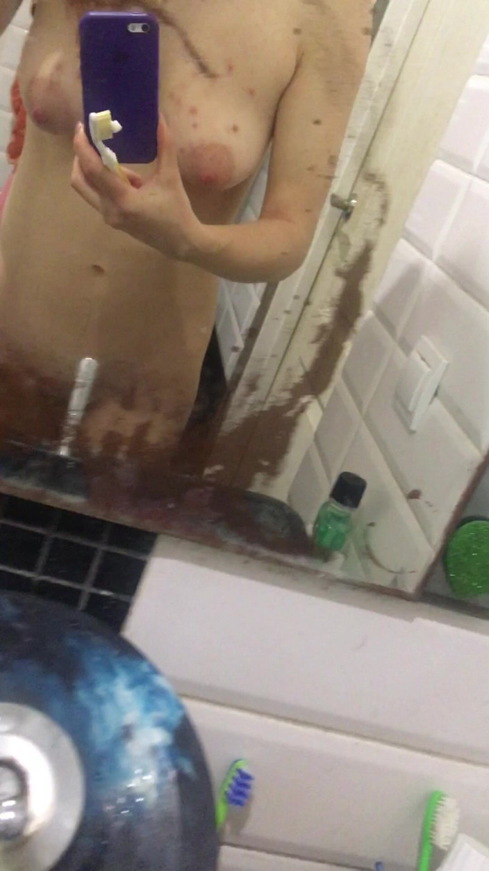 Risky Hairy Couple: Moje poranne selfie zęby szczotkuje nago