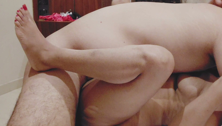 XShilpa: Cheating Wife Caught with Boyfriend in a Hotel Room