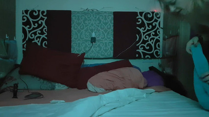 KittieNoOne: Çok sert fışkırtıyorum