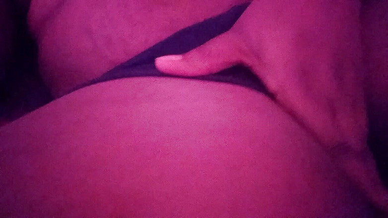 Eleasihle Esma: Omnigender BBw che gioca con se stessa