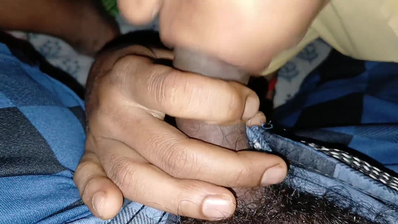 Anguribhabi: 오늘, 비오는 날에 집에서 이전처럼 두 의붓 형제와 의붓 자매가 서로 놀아