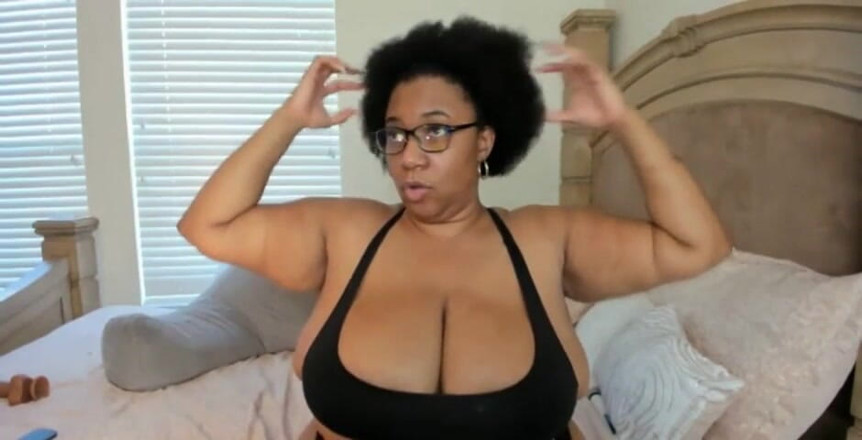 Josie4yourpleasure: Stream bermula 11/07/2022 07:04 pm