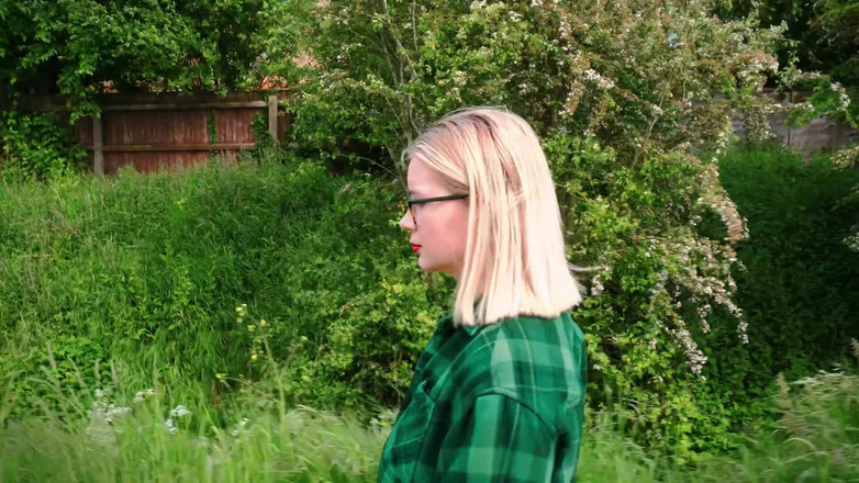 JessieHH: Jag kan inte ens gå en promenad utan att bli...