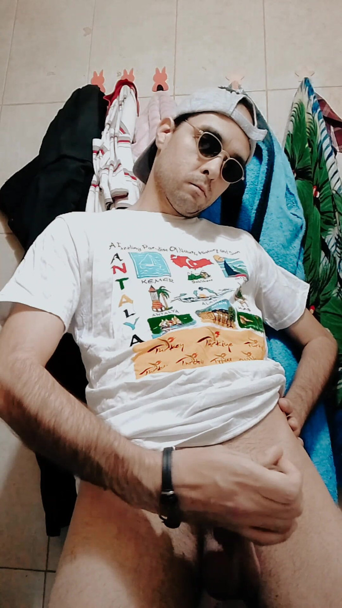 Willy Alexandru Petre: Kontol nikmat dan sperma hangat