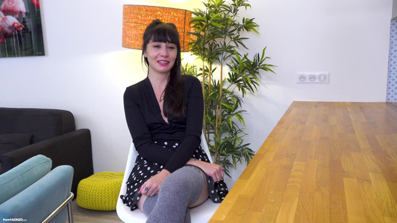 French Gonzo: Francuska feministka libertyna pierwszy casting analny