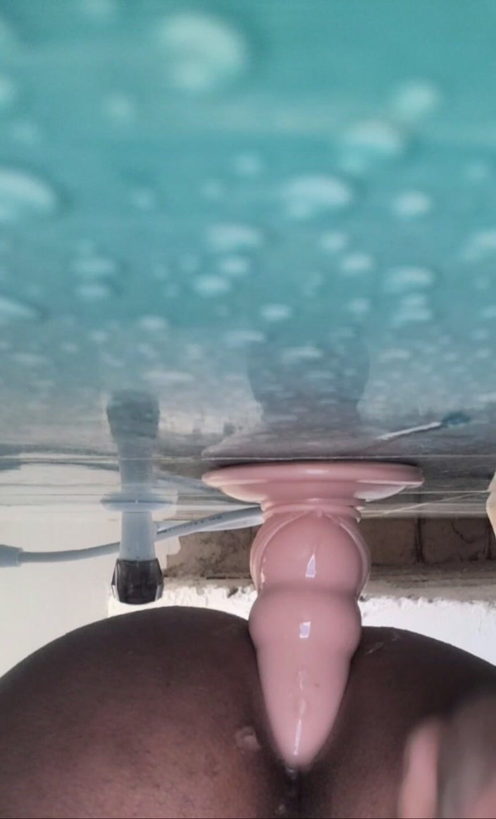 King6: Un gode de 6 pouces baise mon cul affamé