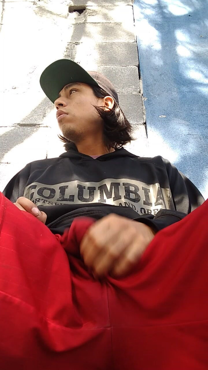 AlexAlejandro13: Questo tipo al mattino è un grosso stronzo