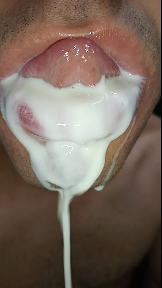 Rey rey: Diep in de keel, mondmelk, sloezig, hard, ik wil je...