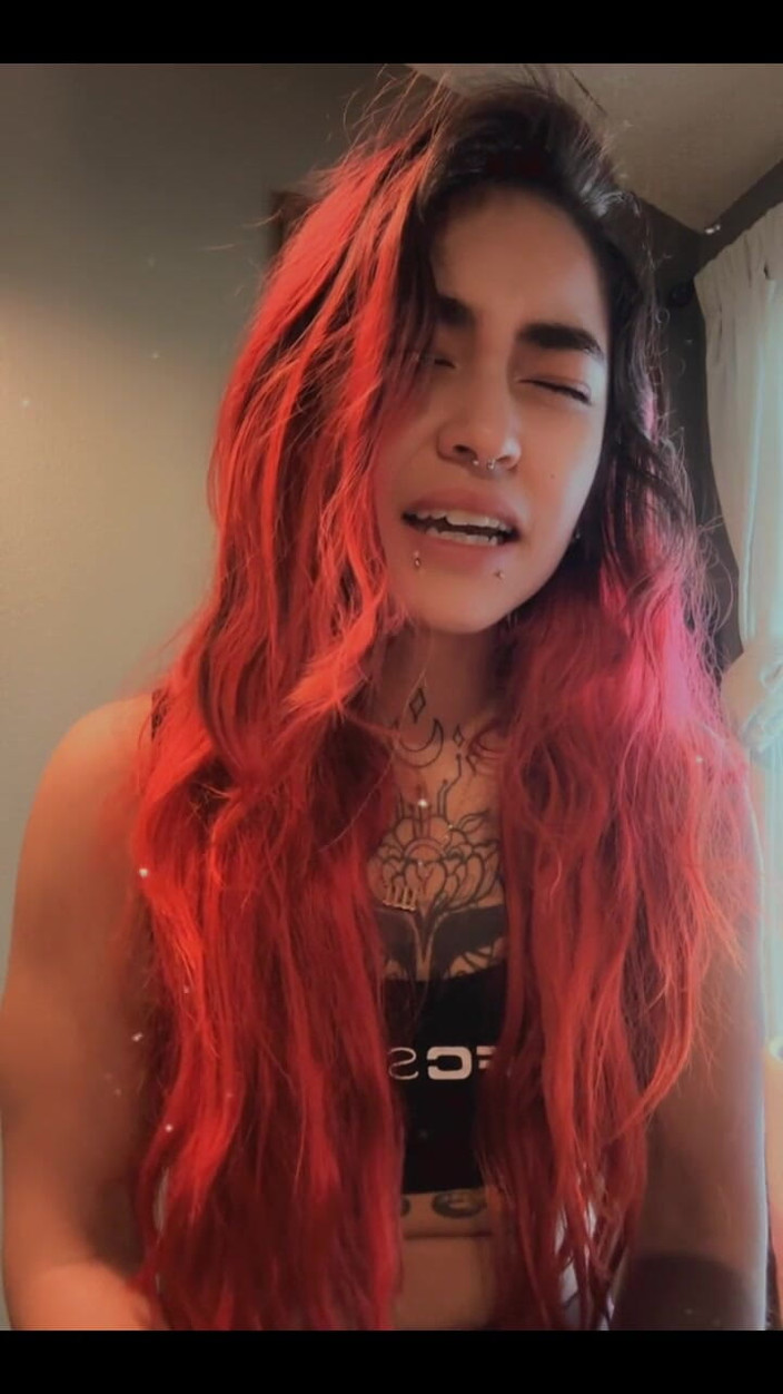 lilRavenFox: ฉันต้องการเวลาเพื่อเศร้าโศกและผ่านความยากลําบากนี้ในชีวิตฉัน