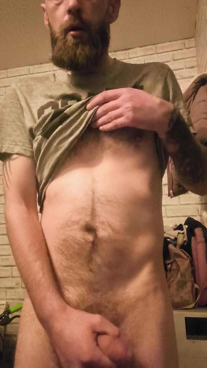 Smoking stoker: Brincando com minha bunda e fumando