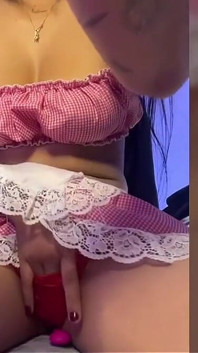 Aku Ingin Kamu Menempelkan Penismu Alih-alih Jari-Jaranku Meniduriku Sekarang