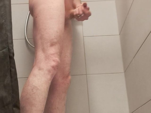 Good Handjob in the Shower (Exckali Bur)